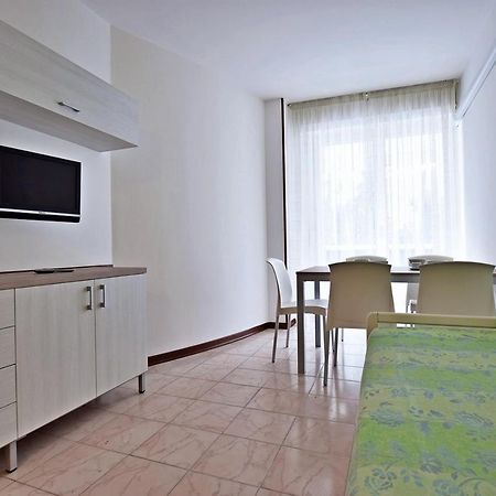 Condominio Luna 1 Lignano Sabbiadoro Exterior photo
